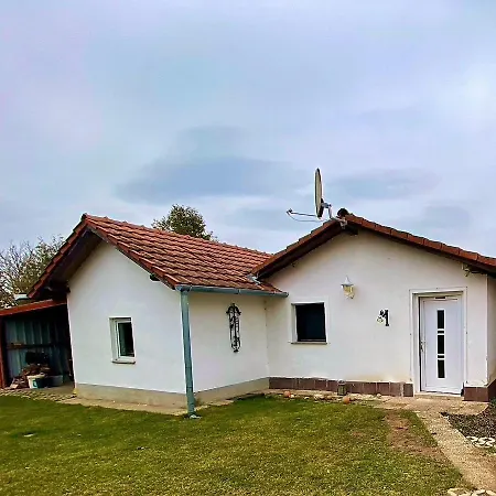 Nyaraló Jaeger-lodge Lócs