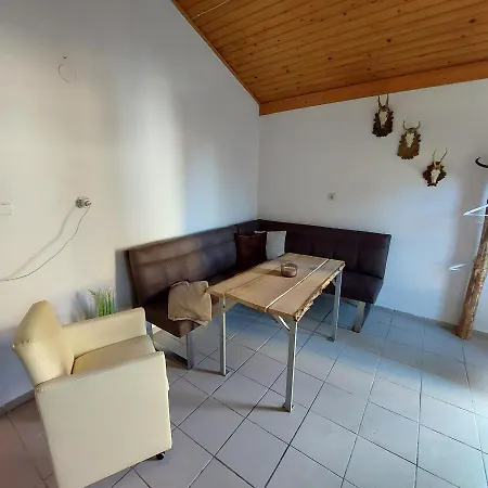 Nyaraló Jaeger-lodge Lócs