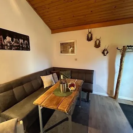 Jaeger-lodge Nyaraló Lócs